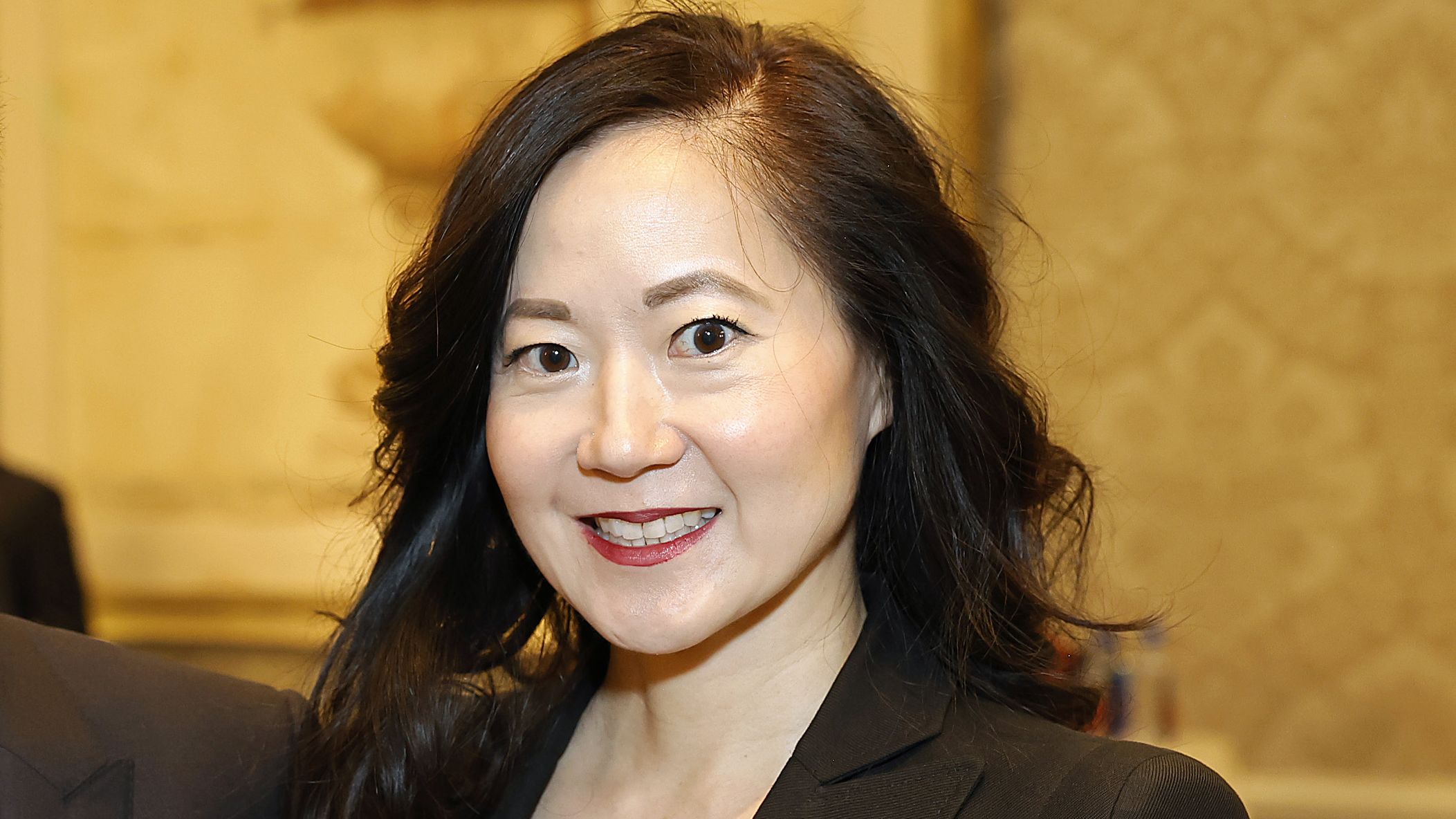 Shipping CEO Angela Chao, sister of former Cabinet member Elaine Chao, died after car became submerged in pond, WSJ reports - Accidents and Disasters - News