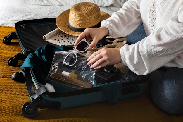 Smart luggage with room for improvement: Hotel Collection Carry-On Luggage review